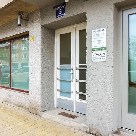 Vienna City Apartment Suedtiroler Platz Bagian luar foto