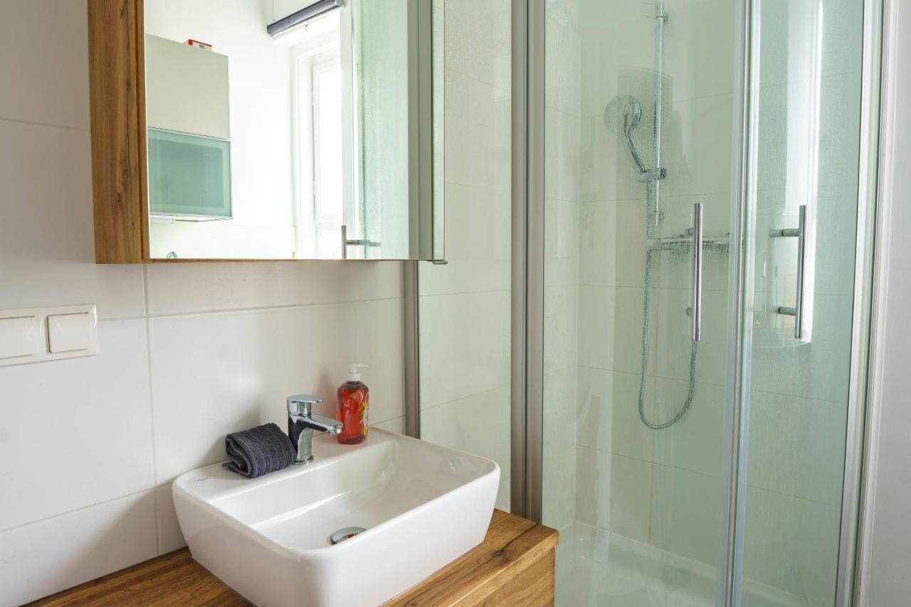 Vienna City Apartment Suedtiroler Platz Bagian luar foto