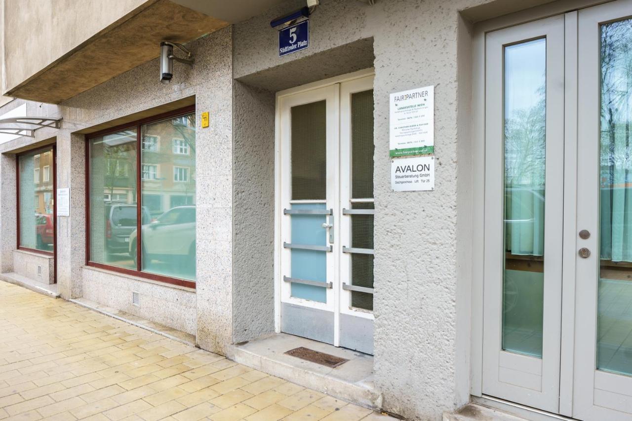 Vienna City Apartment Suedtiroler Platz Bagian luar foto